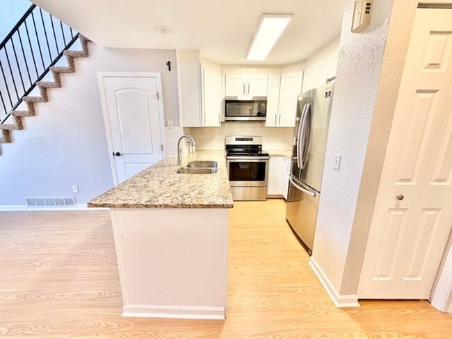 Photo - 2917 W 81st Ave Unidad 2917 W 81st Ave # E