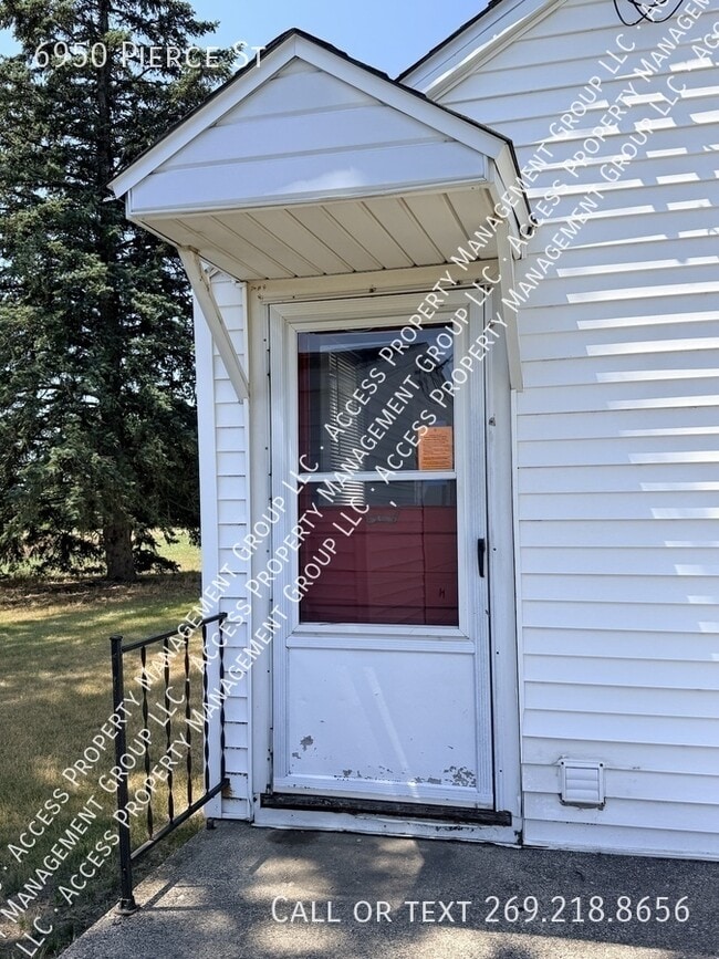 Photo - 6950 Pierce St
