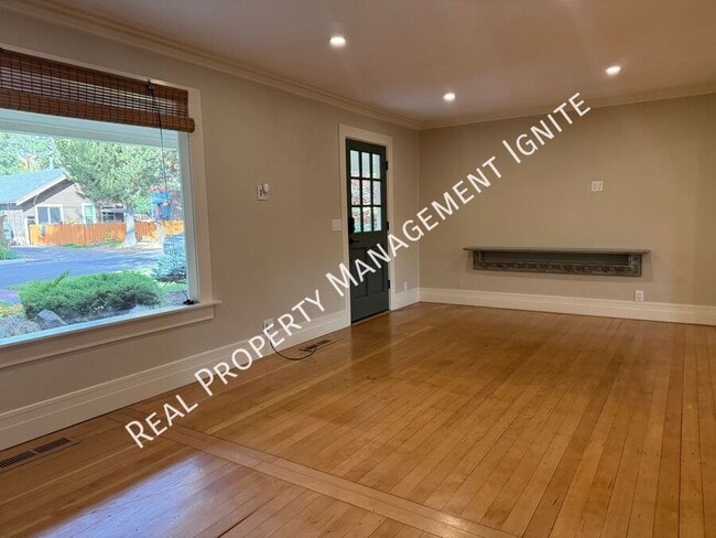 Photo - 237 NW Florida Ave