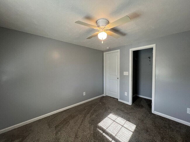 Photo - 2218 Murchison Rd