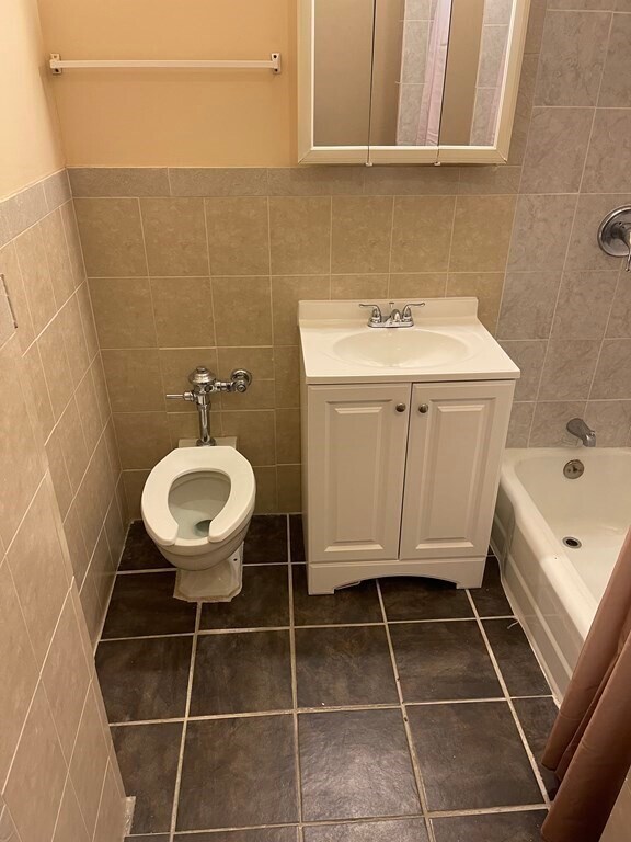 Photo - 140 Chestnut St