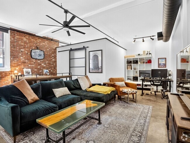 Building Photo - 7 Crombie St Unit 4 Rental