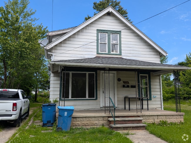 Building Photo - 1108 W 18th St Rental