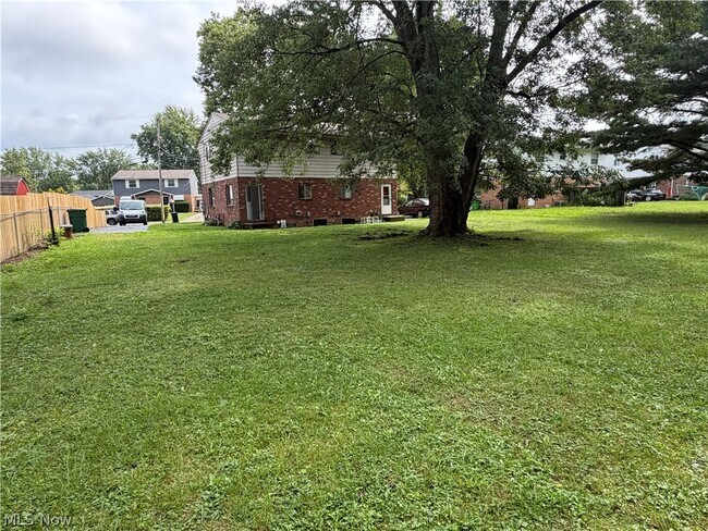 Photo - 4426 Cherryhurst Dr