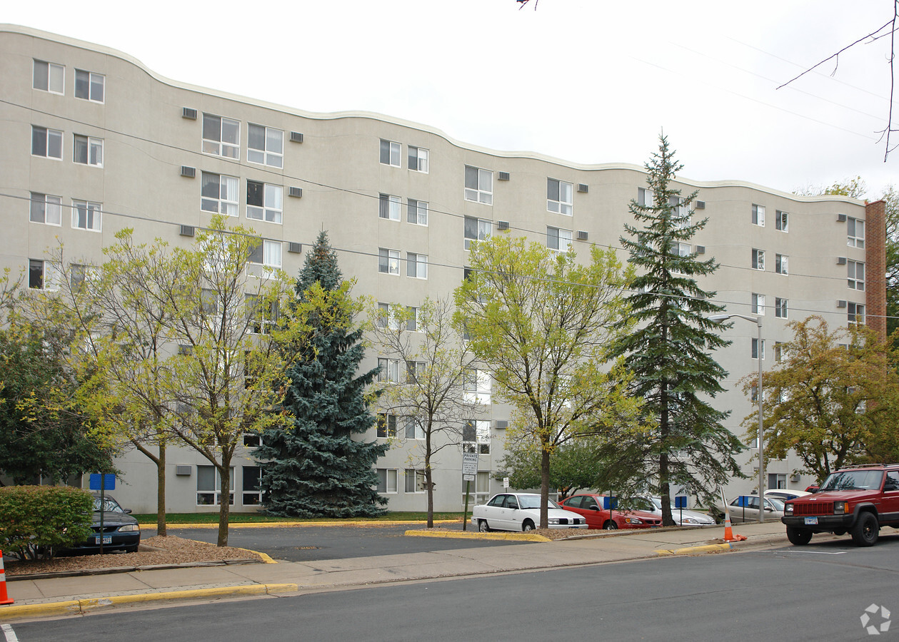 Rivertown Commons - Rivertown Commons Apartments