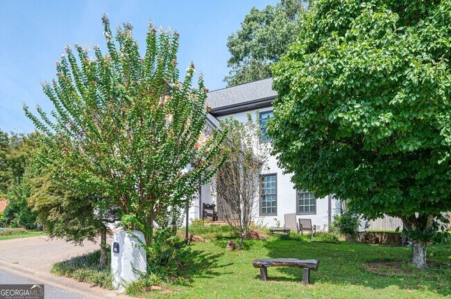 Photo - 983 Bridgegate Dr NE