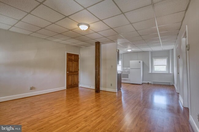 Photo - 25 W 5th Ave Unit 2