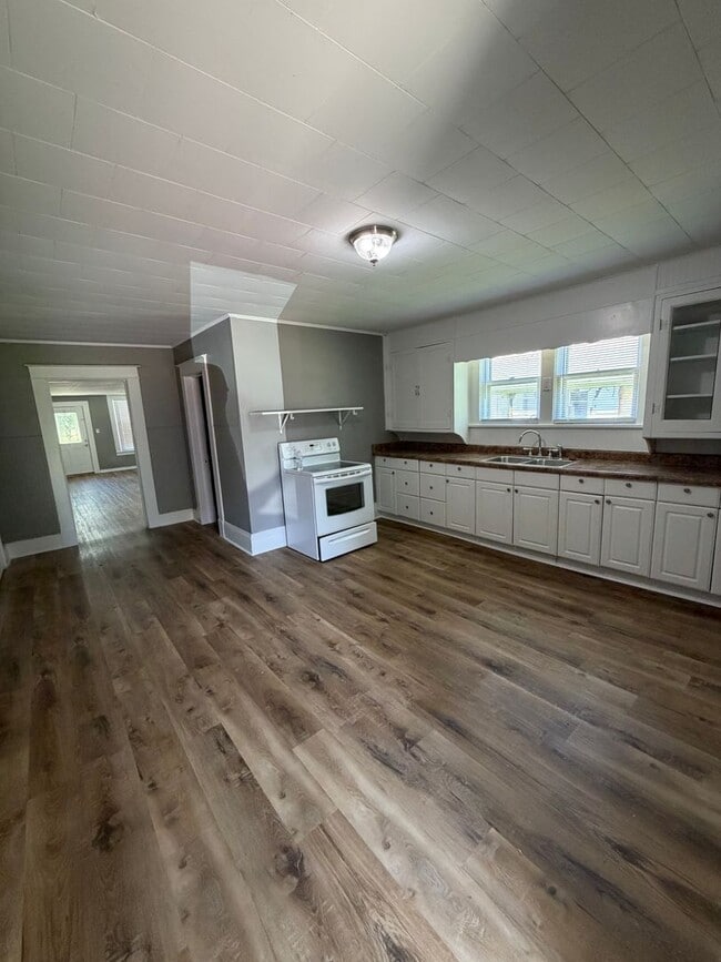 Photo - New in DuQuoin!