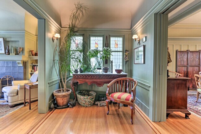 Photo - 241 Ashbury St Unit ID1305111P