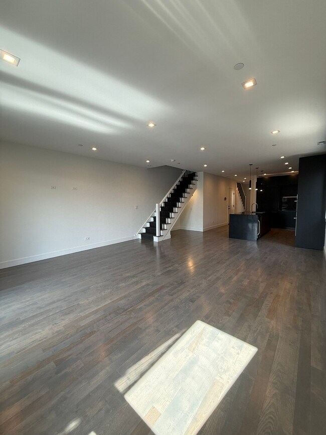Photo - 719 N Elizabeth St Unit 3N