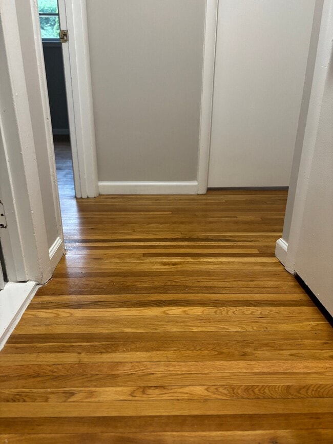 Photo - 5615 Heming Ave