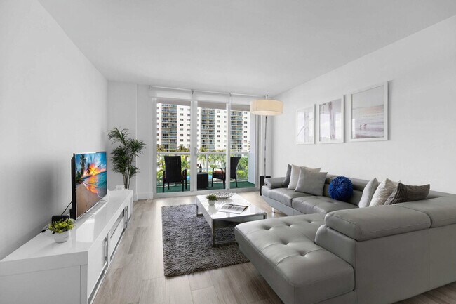 Photo - 19370 Collins Ave Unidad SI ID1574478P