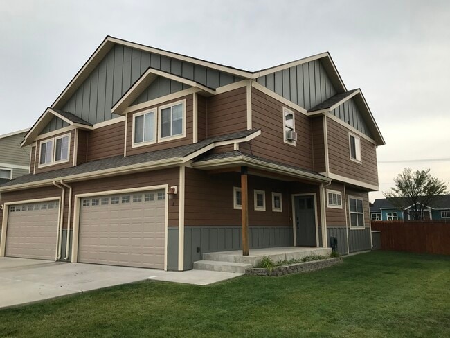 Photo - 4662 Shadowglen Dr Unit B