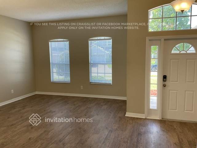 Photo - 402 Sycamore Springs St