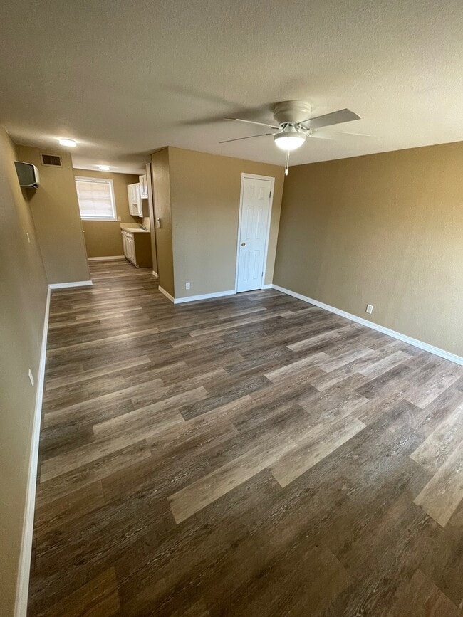 Building Photo - 136 Kimberling City Ctr Ln Unit 6