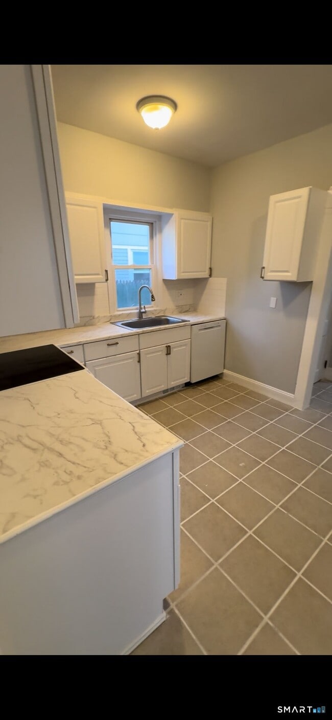 Photo - 95 New Canaan Ave Unit 1St Floor