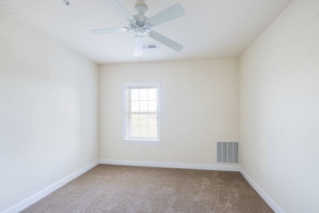 Building Photo - The Helm and Deemer's Landing