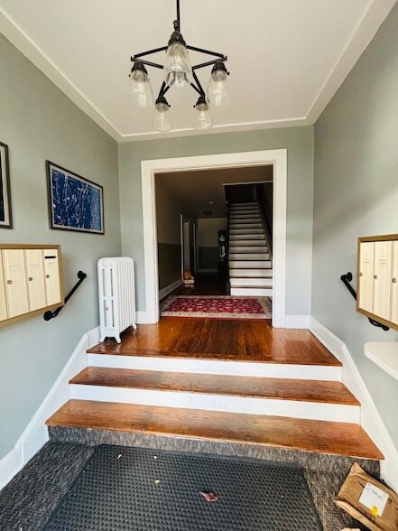 Building Photo - 0 Grove St Unit 11586095