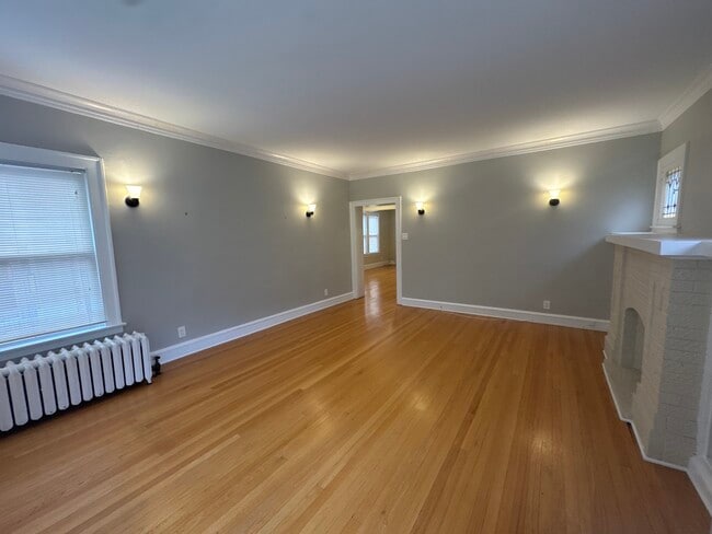 Photo - 6208 N Artesian Ave
