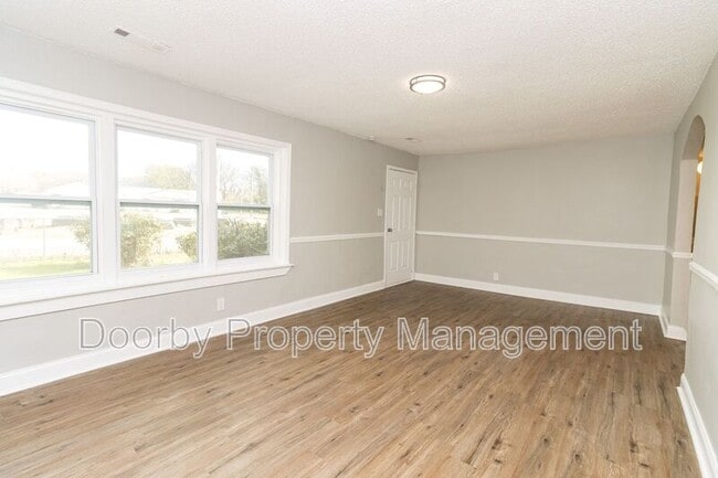 Photo - 278 Hollywood Dr