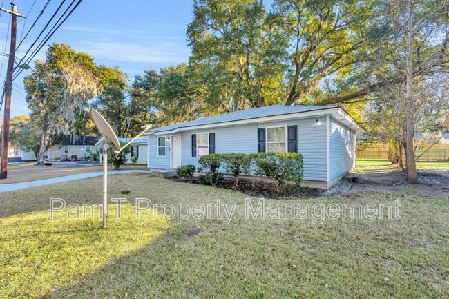 Photo - 1925 Cowan Ave