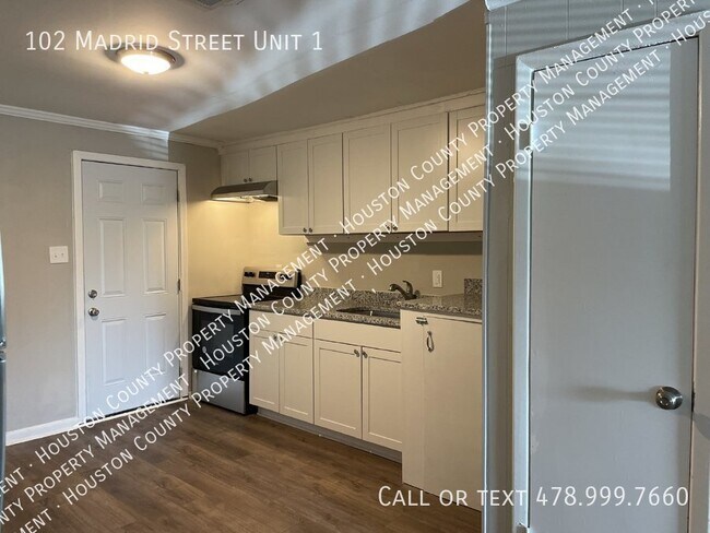 Photo - 102 Madrid St Unit 1