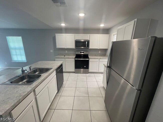 Photo - 3112 55th St W