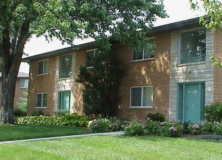 Hickory House Apartments - Hickory House Apartments