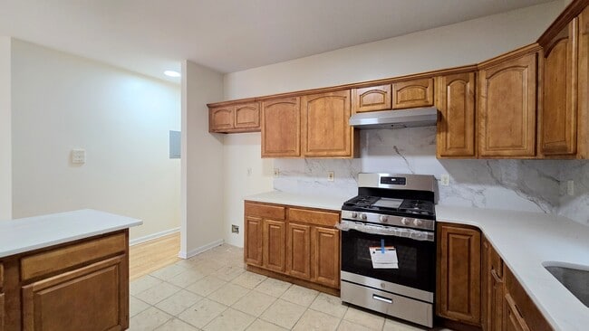 Photo - 157 Manchester Pl Unidad Fl 2