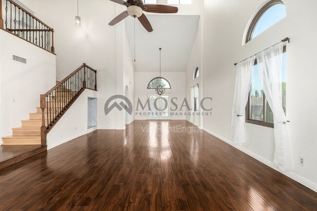 Photo - 634 E Century Ave