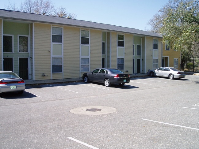 Lone Oak Townhomes - Lone Oak Townhomes