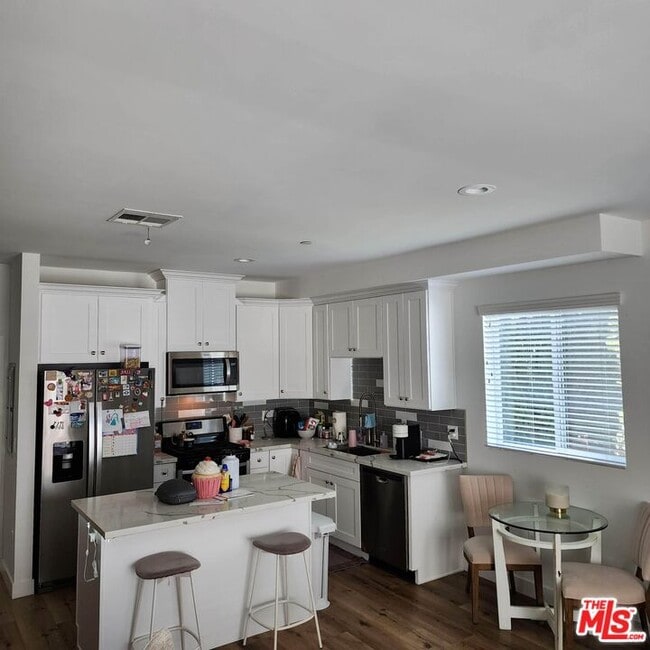 Photo - 13826 Bessemer St Unit 13828