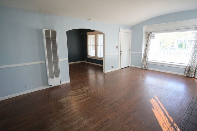 Photo - 127 Quincy St Unit Main