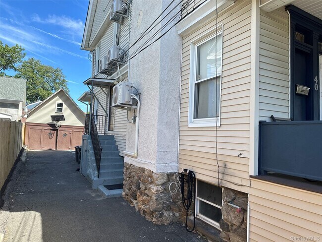 Photo - 40 Crosby Pl Unit 2