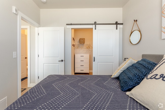 1BR, 1BA - The Polly