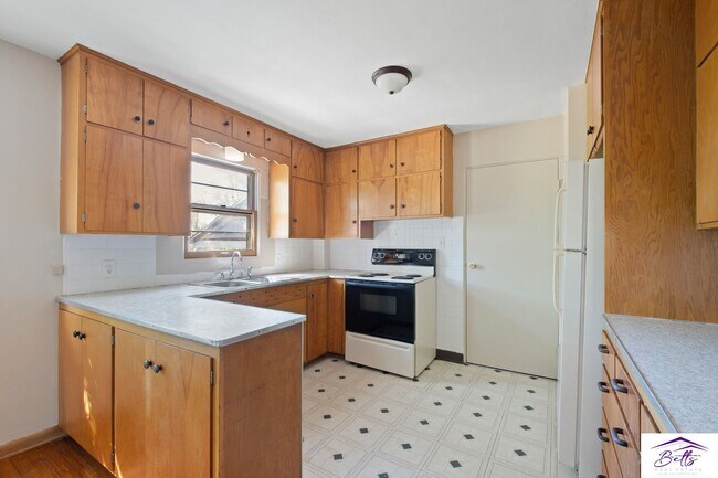 Photo - 601 Oak St Unit 601 OAK STREET  1