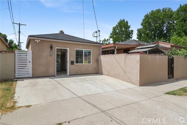 Building Photo - 15120 Lanark St Rental