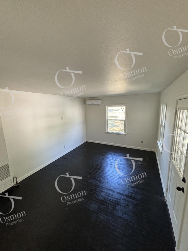Photo - 1063 South St