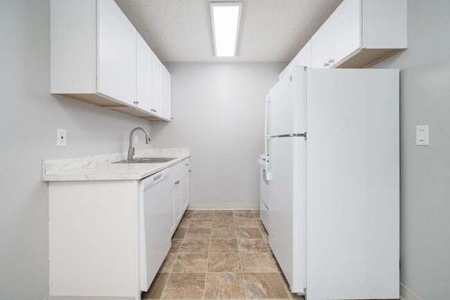 Photo - Completely Remodeled | Lower 2-bedroom 1 B...