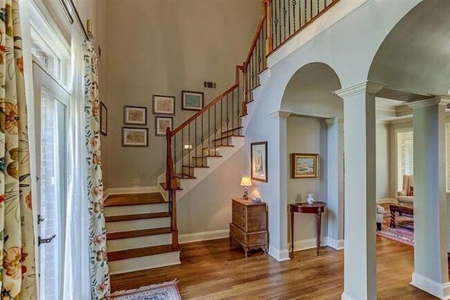 Photo - 2520 Fox Hill Dr