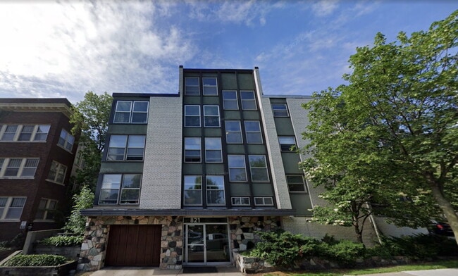 Building Photo - 821 Douglas Ave Unit 104