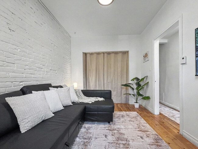 Photo - 4625 Rue Ontario E Unit SI ID1543127P