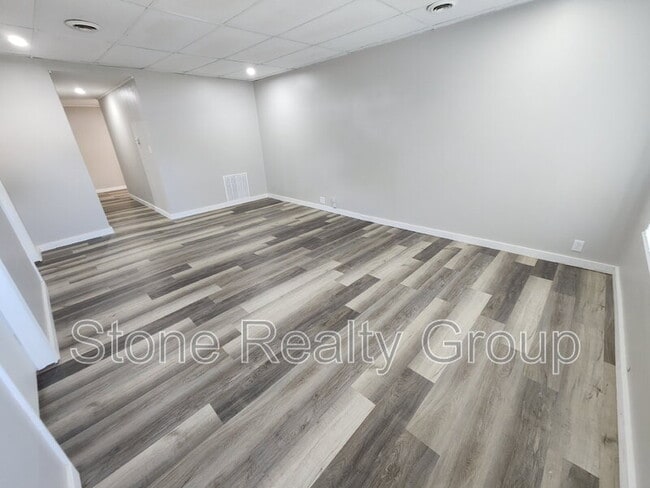 Photo - 2200 S 8th St