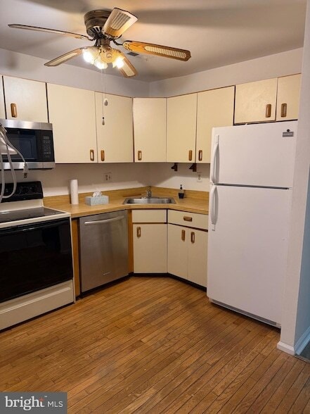 Photo - 1614 Huntingdon Mews