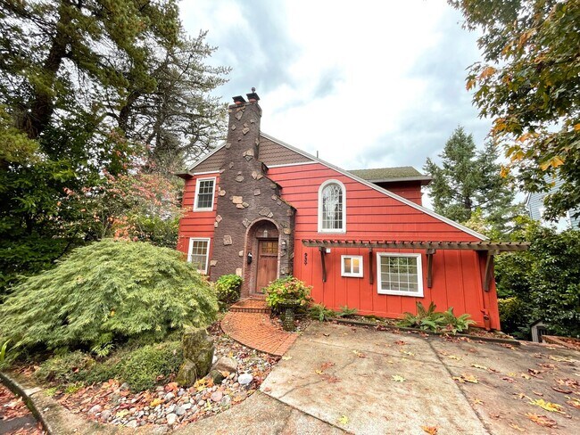 Portland Heights Home with Forest Views an... - Portland Heights Home with Forest Views an...