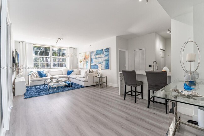 Photo - 651 Okeechobee Blvd Unit 201