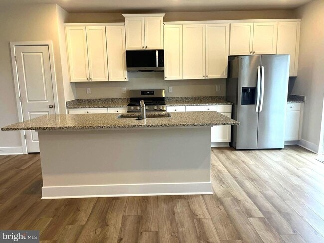 Photo - 7618 Johnnycake Rd