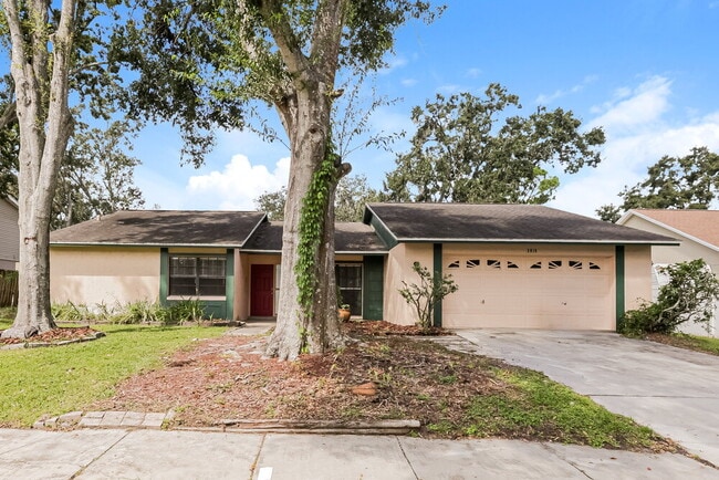 Building Photo - 3819 Cloverhill Ct Rental