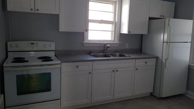 Photo - 610 Temple St Unit Main Floor (2)