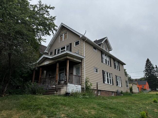 Building Photo - 3101 Restormel St Unit Upper